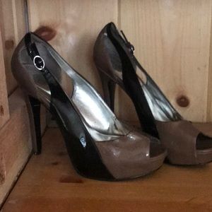 Guess Two Tone Heels. Brown and Black.